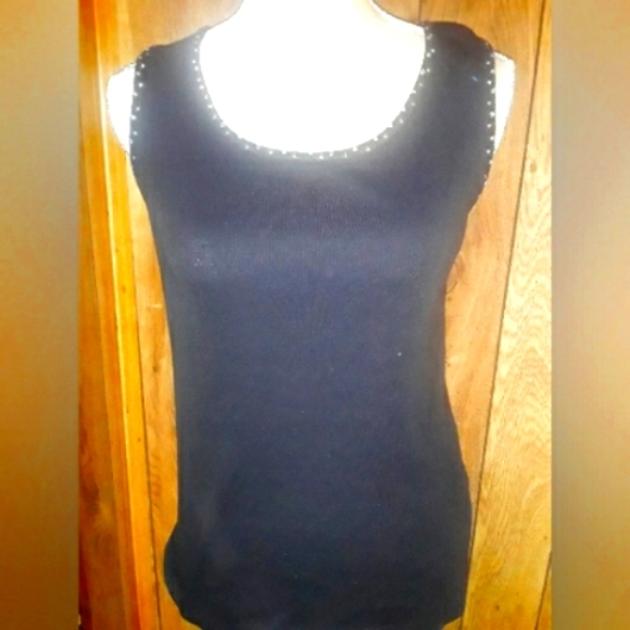 Black Short Sleeved Size Medium Shirt Round Neck Blouse - Picture 1 of 4